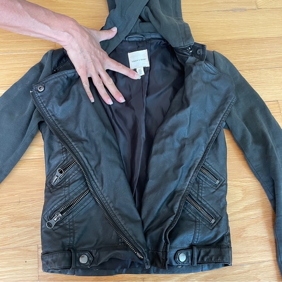 Silence and noise vegan leather and fleece hooded moto jacket XS urban outfitter - Picture 3 of 6